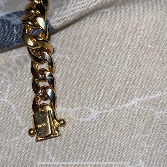 14 karat gold hollow bracelet willing to discuss price